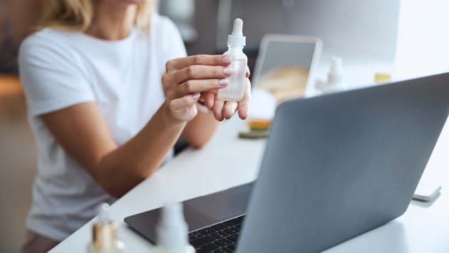 Devenir Assistant chef de produit cosmétique | Skill & You